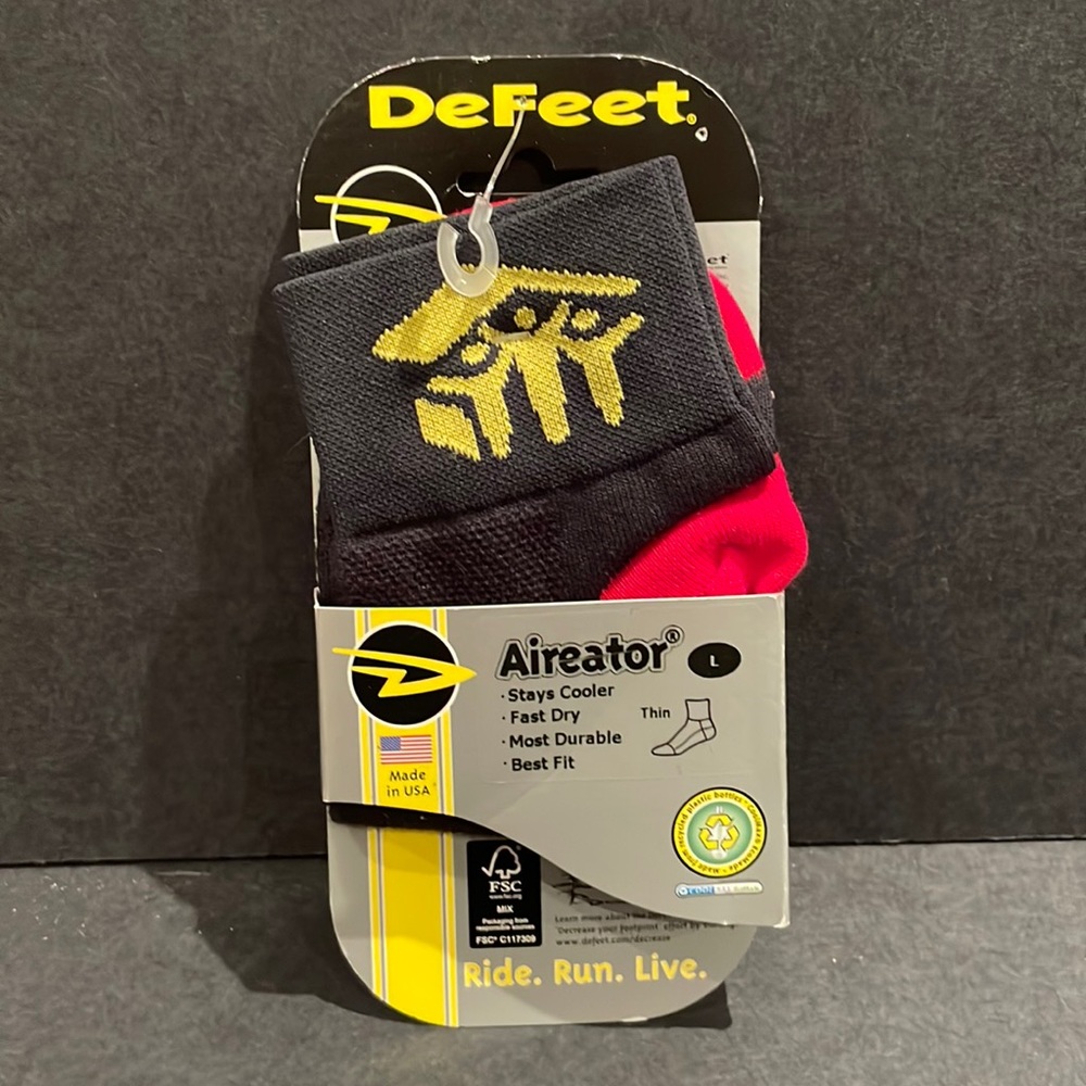 DeFeet Aireator Cycle of Hope Socks NEW!